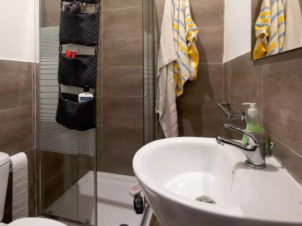 GAR-BATHROOM#3