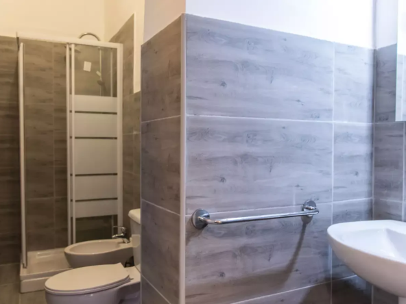 AQU-BATHROOM#6