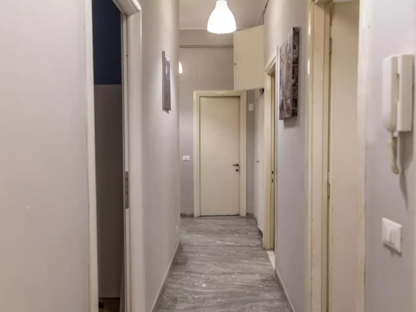 AQU-HALLWAY#1