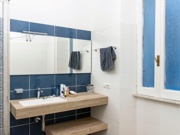 BAM-BATHROOM#1