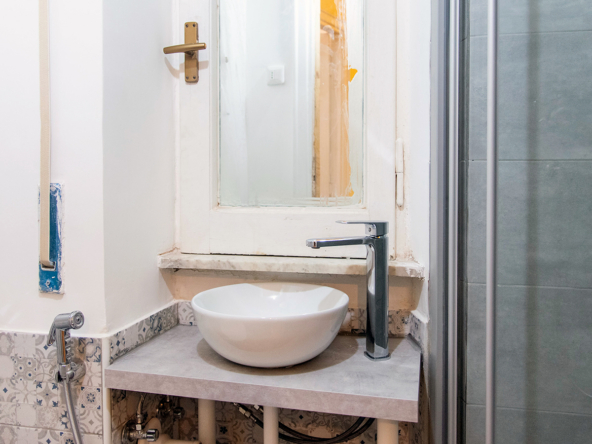 BAM-BATHROOM#6